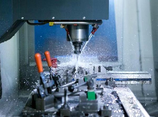 سطح قطعه بعد از ماشینکاری با آب صابون، کیفیت سطح نهایی با استفاده از آب صابون مناسب در فرز و تراش