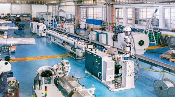 افزودنی‌های شیمیایی در صنعت پلاستیک و پلیمر، از روغن پایه تا نرم‌کننده‌ها